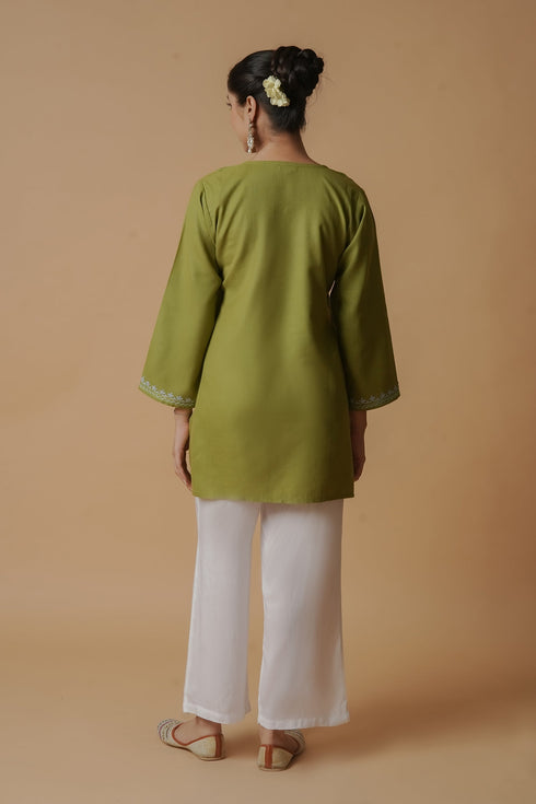 Aarti in Kashmiri Aari Work Cotton Short Kurta – Green
